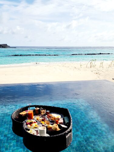 Beach Villa with Pool - Floating Breakfast