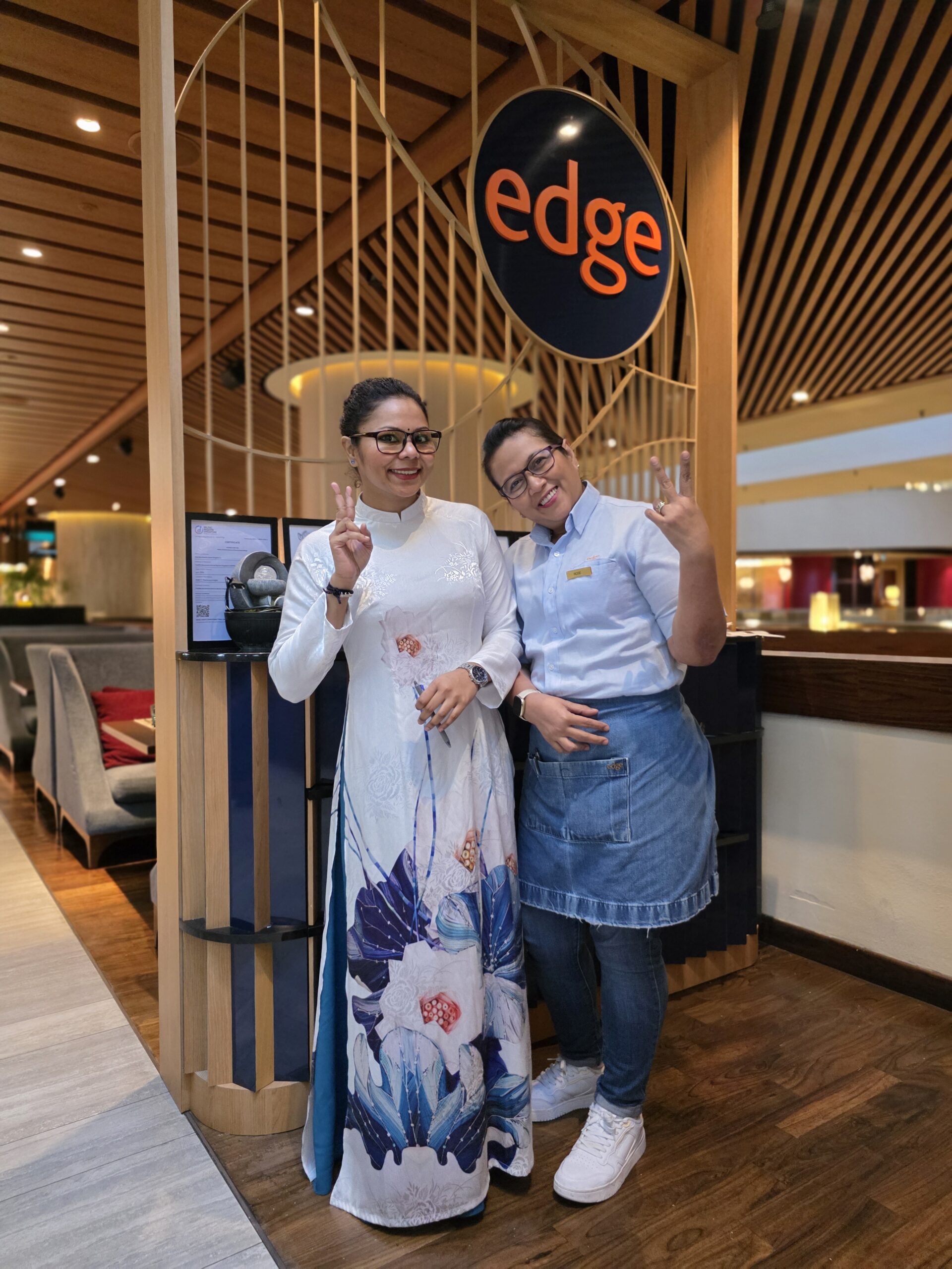Best Buffet Restaurant 2024, Edge At Pan Pacific Singapore - Savour ...